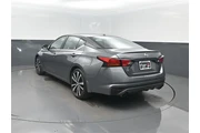 $17995 : Nissan Altima 2021 2.5 SR 4d thumbnail