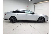 $24998 : Honda Accord Hybrid 2024 Spo thumbnail