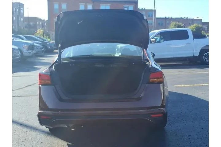 $17095 : Nissan Altima 2023 2.5 SV 4d image 7