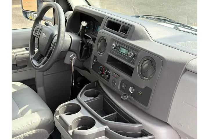 $40000 : Ford E-Series 2024 E-350 SD image 10