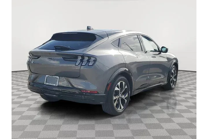 $22198 : Ford Mustang Mach-E 2021 Pre image 4