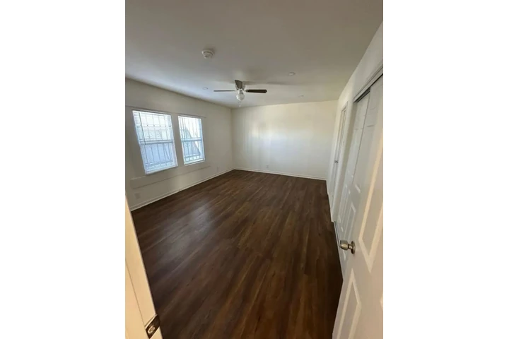 $1100 : Rento apartamento 1 habitación image 8