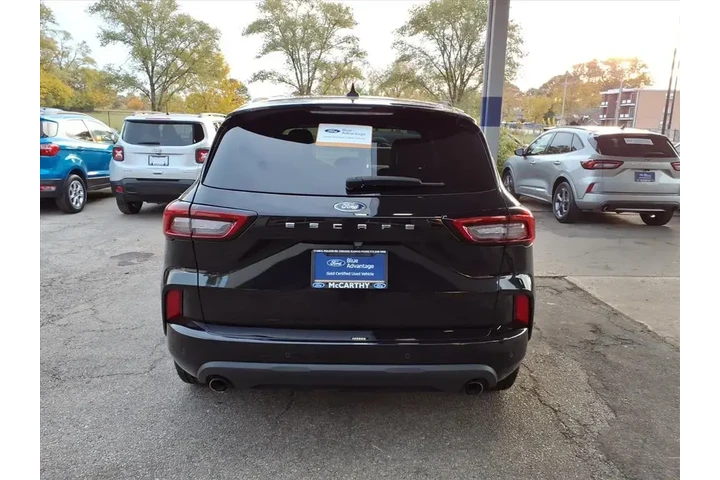 $24897 : Ford Escape 2023 ST-Line 4dr image 4