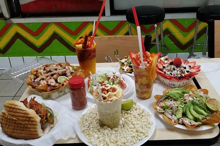 Munchies MX and Café image 1