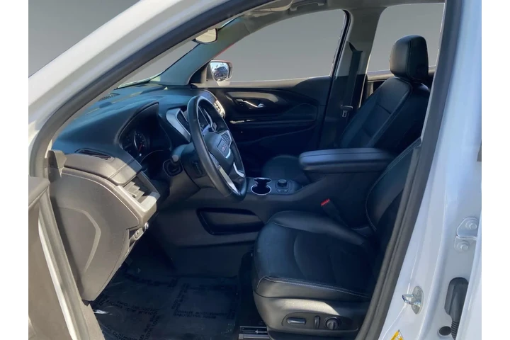 $27876 : GMC Terrain 2024 SLT 4dr SUV image 8