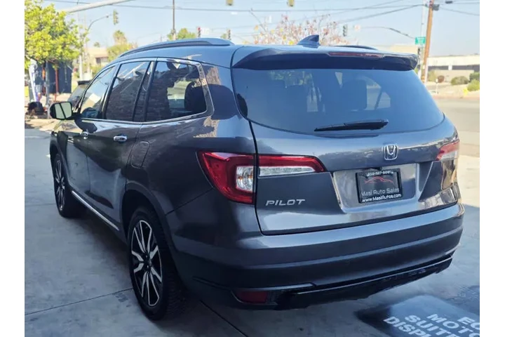 $18950 : 2019 Pilot Touring image 4