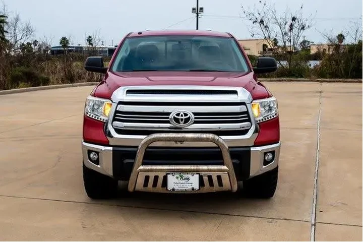 $23384 : Toyota Tundra 2017 4x4 TRD P image 2