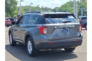 $31274 : Ford Explorer 2022 AWD XLT 4 thumbnail