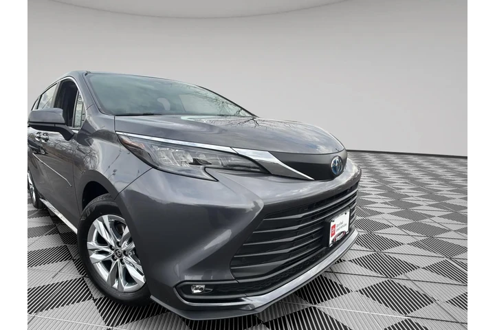 $48194 : 2025 Sienna XLE 7-Passenger image 4