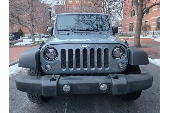 $16995 : 2014 Wrangler Unlimited Rubic image 9