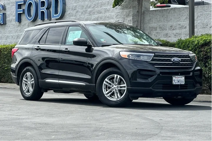 $32640 : Ford Explorer 2024 XLT 4dr S image 2