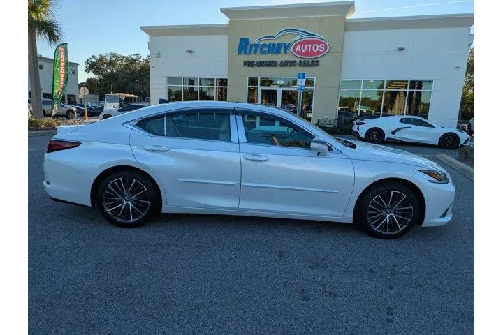 $37988 : Lexus ES 350 2023 4dr Sedan image 3