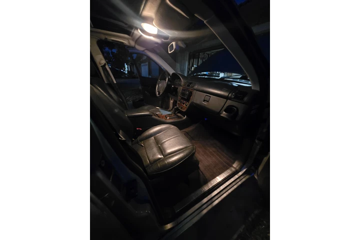 $2200 : 2001 Mercedez Benz ML320 $2200 image 4