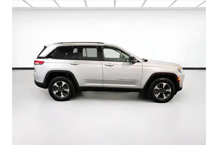 $26088 : Jeep Grand Cherokee 2022 4x4 image 4
