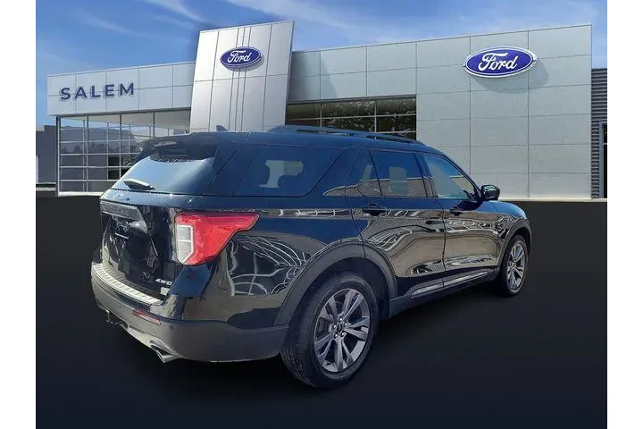 $31770 : Ford Explorer 2023 AWD XLT 4 image 3