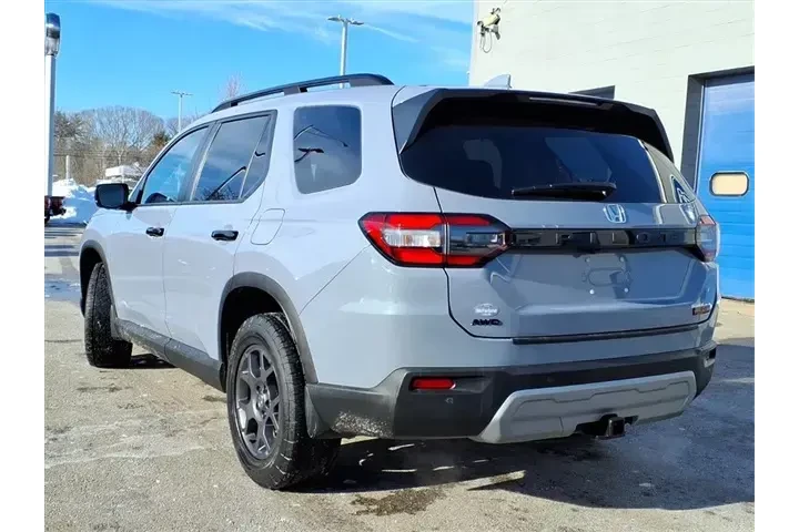 $39671 : Honda Pilot 2025 AWD TrailSp image 3