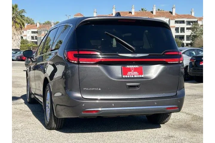 $22033 : Chrysler Pacifica 2023 Touri image 3