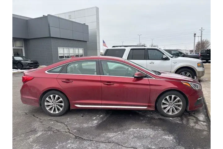 $8995 : Hyundai SONATA 2016 Sport 4d image 3