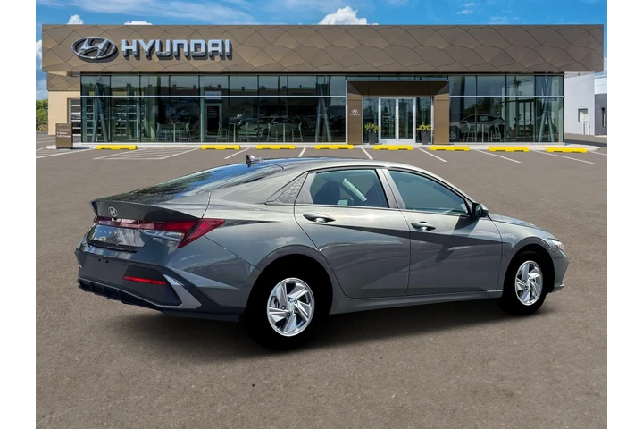 $22995 : Hyundai ELANTRA 2026 SE 4dr image 8