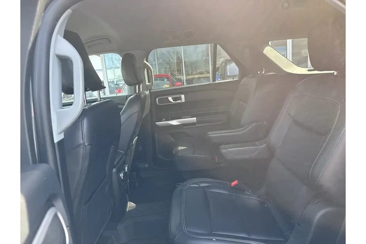 $25995 : Ford Explorer 2022 AWD XLT 4 image 9