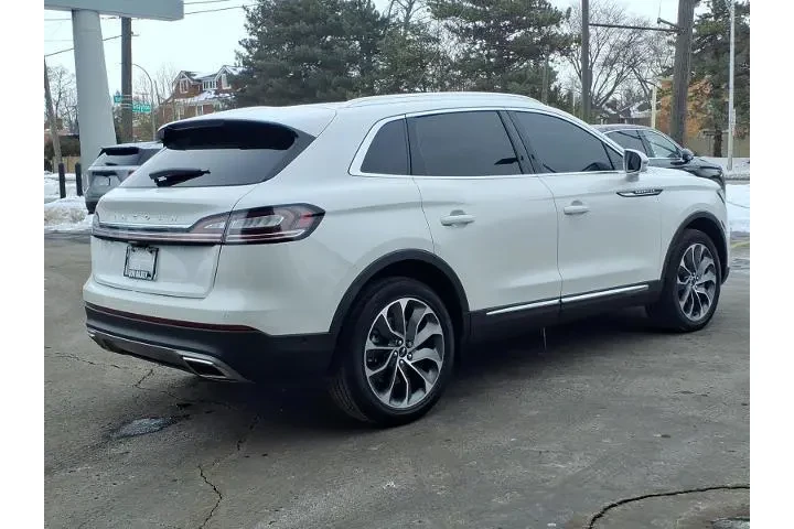 $39995 : Lincoln Nautilus 2023 AWD Re image 4