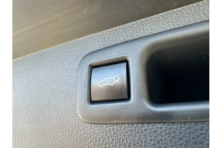 $33995 : 2020 TOYOTA HIGHLANDER image 9