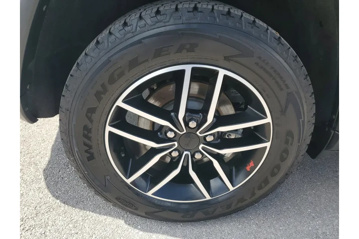 $25880 : Jeep Grand Cherokee 2021 4x4 image 10