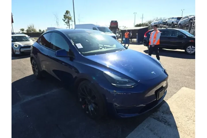 $26990 : Tesla Model Y 2021 AWD Perfo image 3