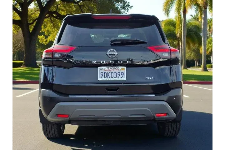 $21900 : Nissan Rogue 2023 SV 4dr Cro image 6