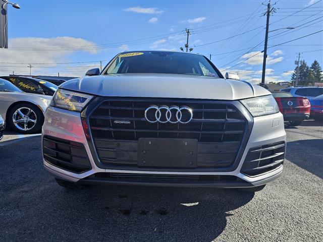 $17900 : 2019 Q5 image 3