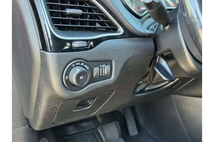 $15799 : Jeep Cherokee 2019 4x4 Latit image 9