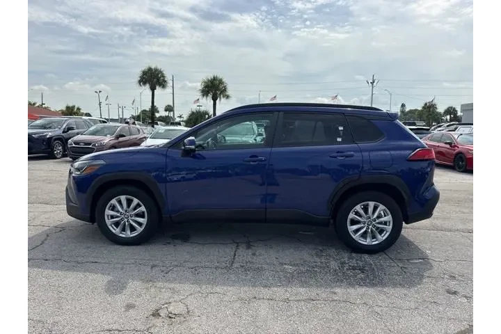 $21888 : Toyota Corolla Cross 2023 LE image 6