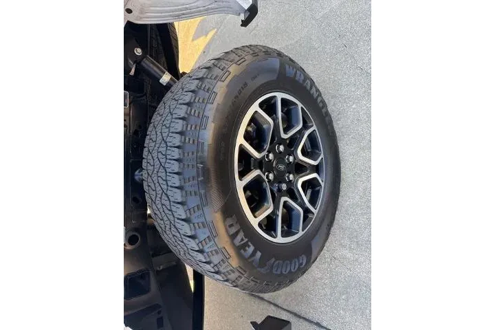 $39253 : Ford F-150 2023 4x4 XLT 4dr image 10