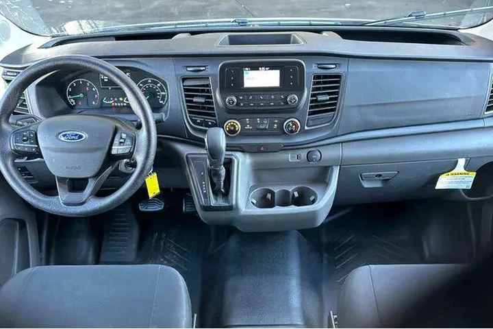 $32871 : Ford Transit 2024 250 3dr SW image 5