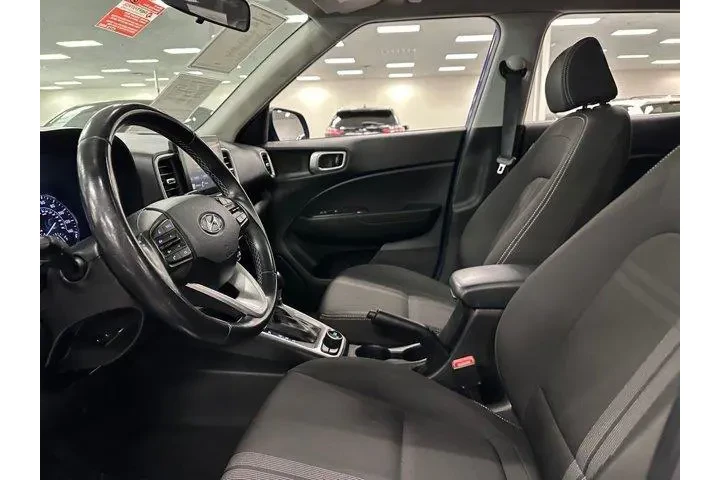 $17816 : Hyundai VENUE 2022 SEL 4dr C image 7