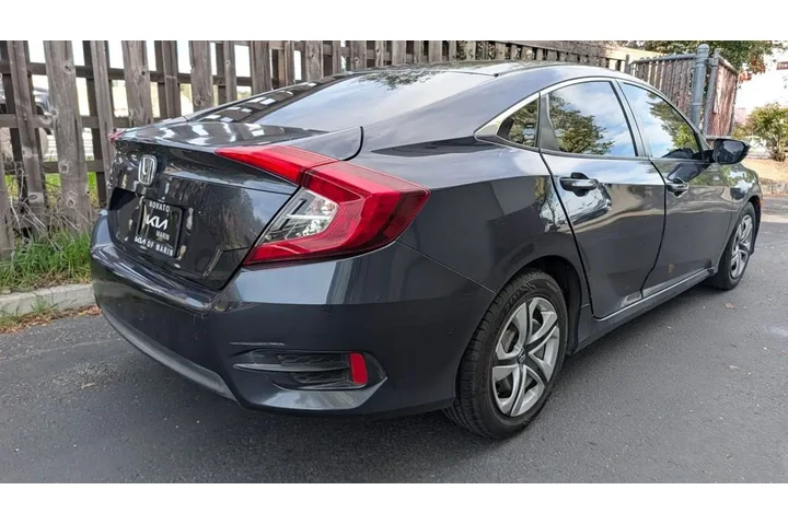 $13990 : 2017 Civic LX image 4