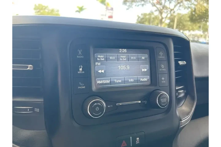 $29736 : Ram 2500 2019 4x4 Tradesman image 7