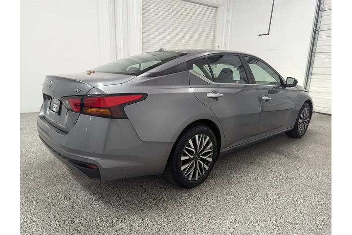 $21997 : Nissan Altima 2024 2.5 SV 4d image 3