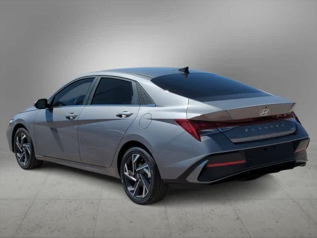 $29660 : New 2024 Hyundai ELANTRA HYBR image 3