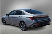 $29660 : New 2024 Hyundai ELANTRA HYBR thumbnail