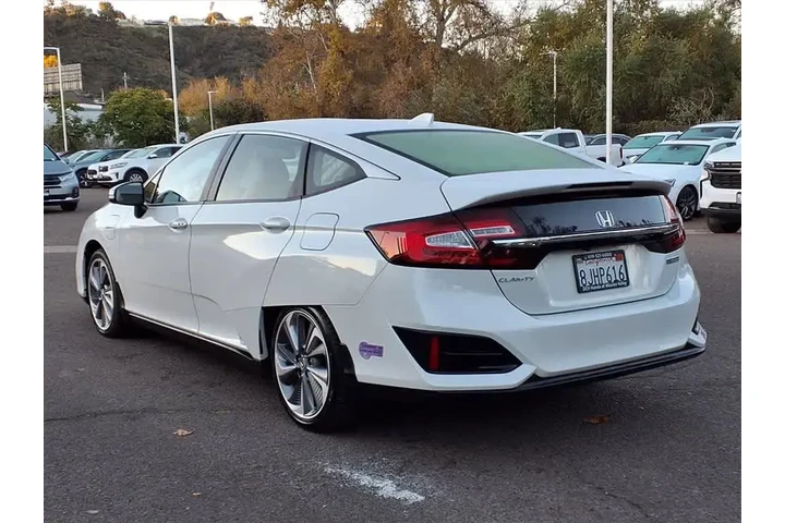 $13615 : Honda Clarity Plug-In Hybrid image 7