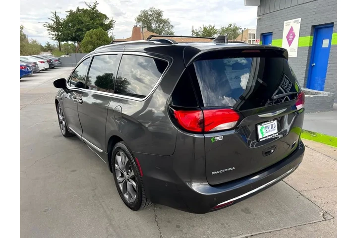 2019 Pacifica Limited image 7