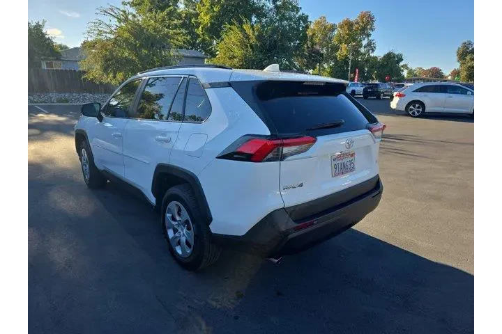 $25995 : Toyota RAV4 2021 LE 4dr SUV image 5