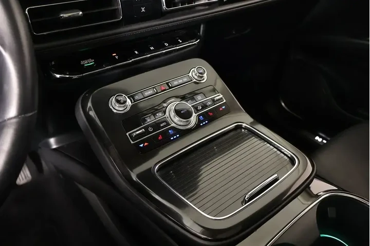 $37979 : Lincoln Nautilus 2022 Reserv image 9