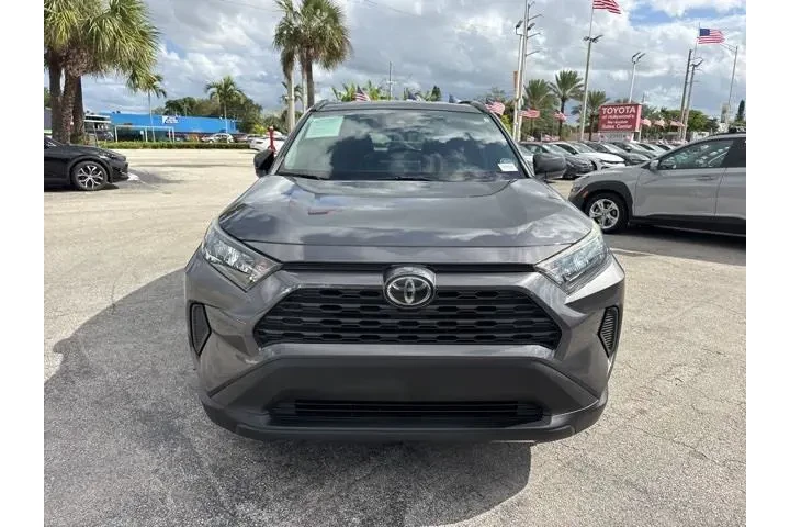 $16988 : Toyota RAV4 2019 LE 4dr SUV image 8