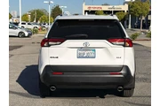 $25124 : Toyota RAV4 2021 XLE 4dr SUV thumbnail