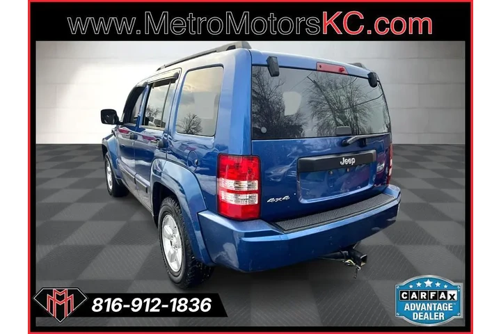 $10989 : 2010 Liberty 4WD 4dr Sport image 3