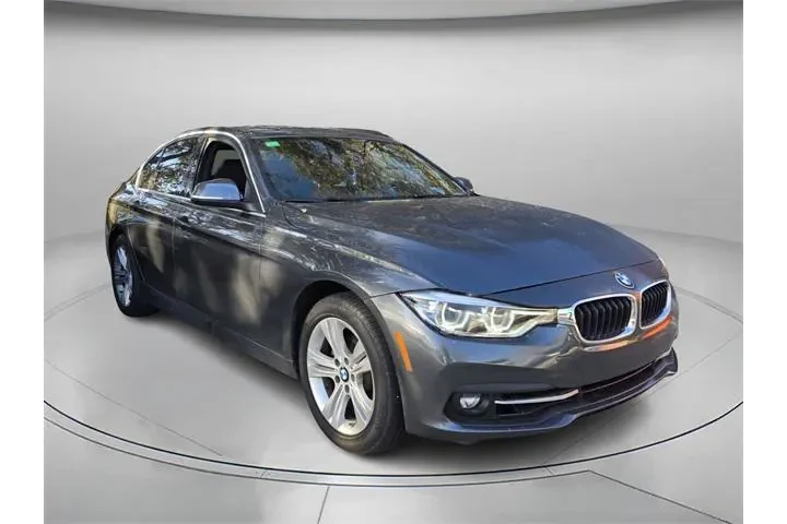 $12987 : BMW 3 Series 2018 330i 4dr S image 4