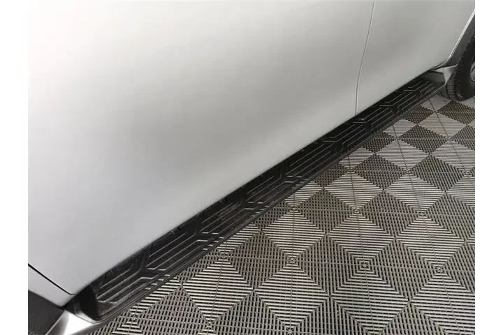 $15986 : Nissan Armada 2020 4x4 SV 4d image 9