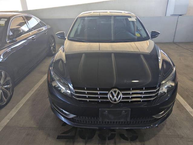 $7490 : 2012 Passat V6 SE image 3